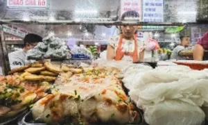 Tạp chí nước ngoài gợi ý khách uống bia, ăn ở vỉa hè Việt Nam